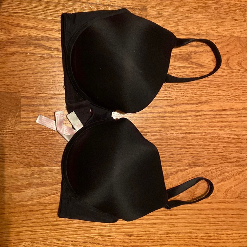 34DD Black Bra